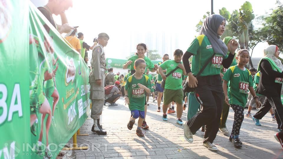 Ratusan peserta melakukan start kategori 1,6K.